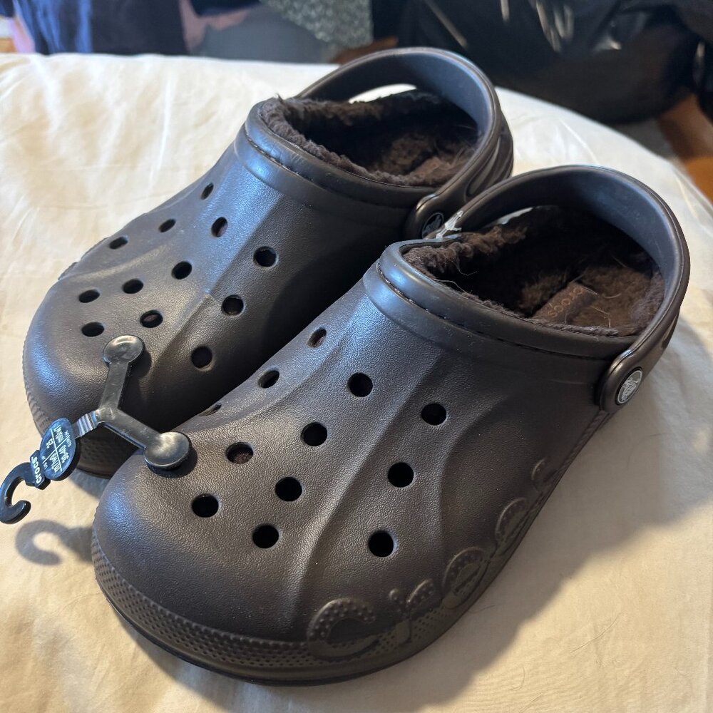 NWT Furry Croc Clogs